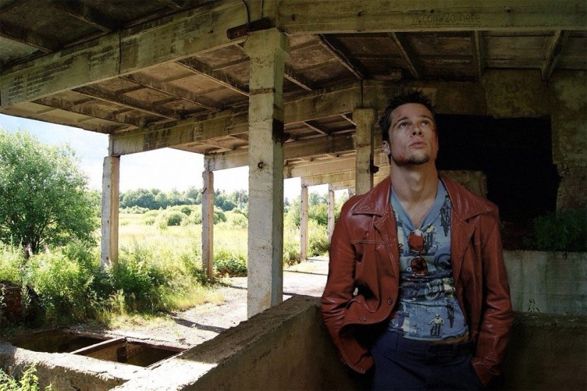 Si se rodaran películas famosas en el patio de al lado Si se rodaran películas famosas en el patio de al lado