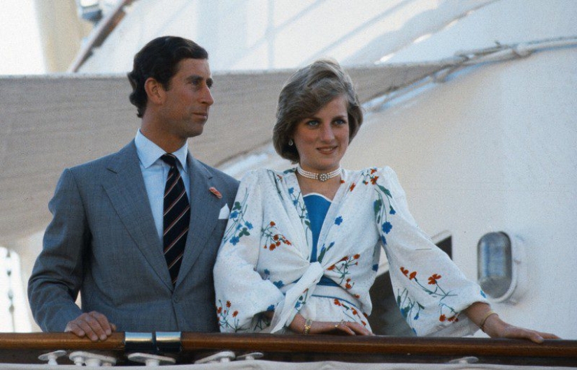 Skeletons in Lady Di's closet, or Why the princess let her stepmother down the stairs