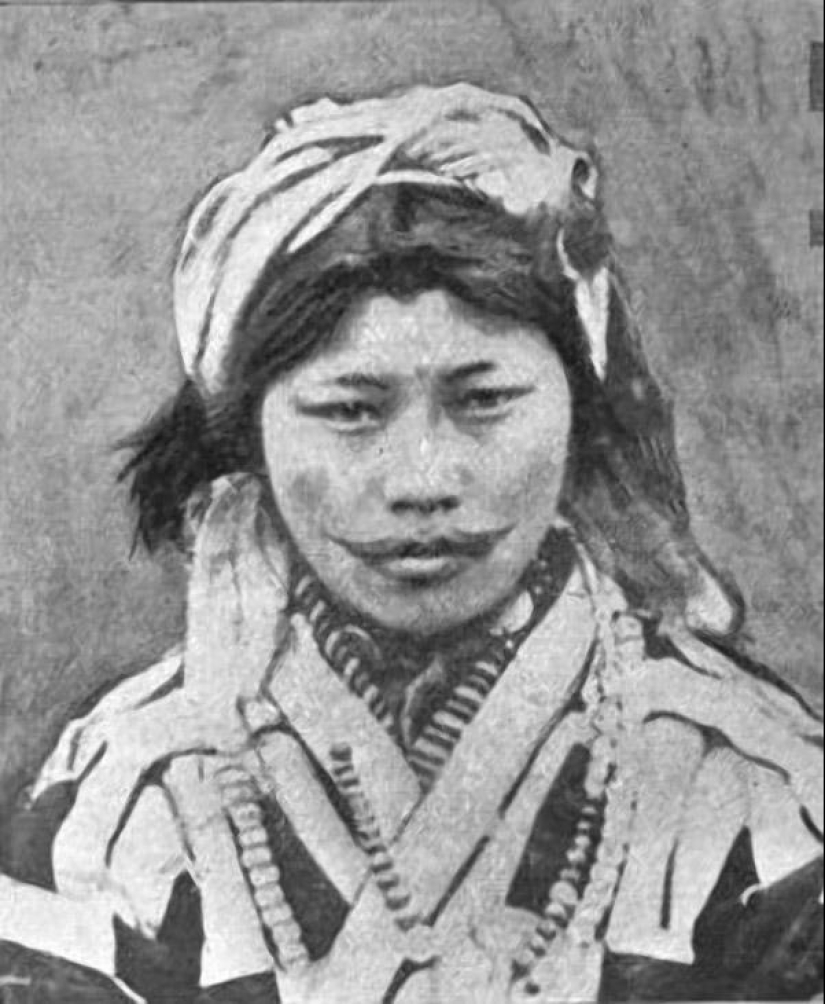 Smiles of Ainu women Smiles of Ainu women