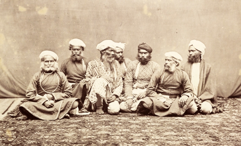 Sons of Death, servants of Kali: the secret sect of the Tug-stranglers Sons of Death, servants of Kali: the secret sect of the Tug-stranglers