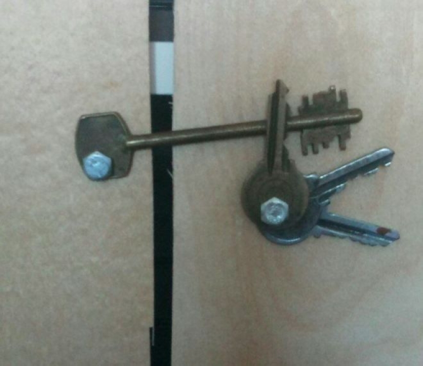 Soy ingeniero en casa de mi madre: 22 ejemplos de fotos cuando se hace torpemente, pero funcionalmente