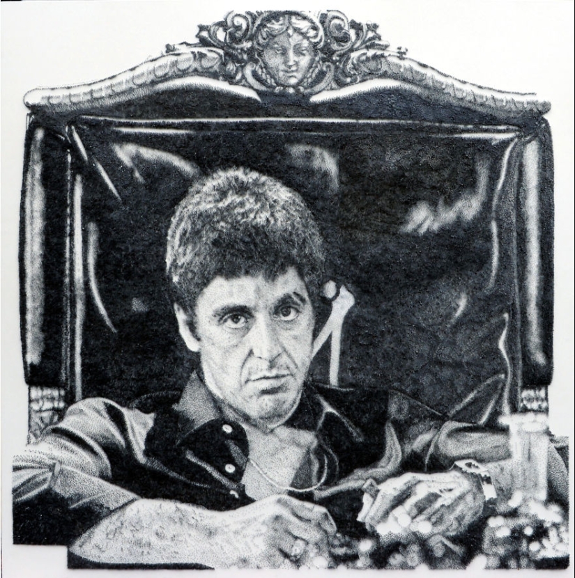 Spot work: impresionantes esculturas hechas de cientos de miles de clavos Spot work: impresionantes esculturas hechas de cientos de miles de clavos