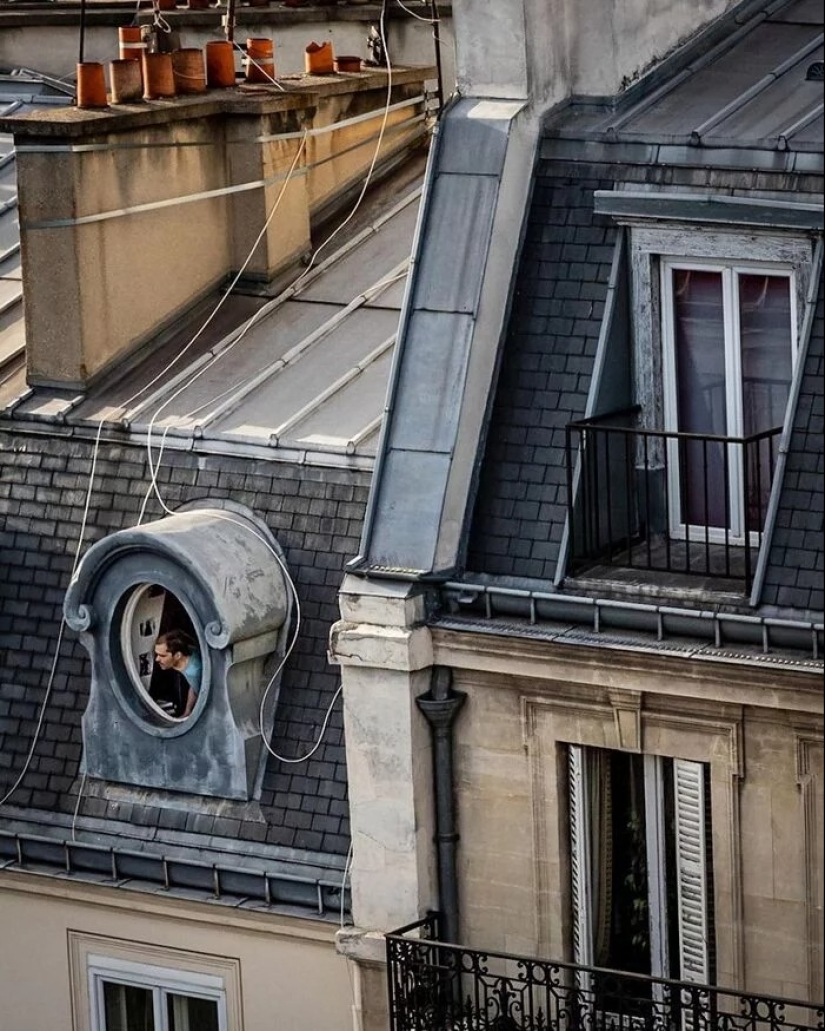 Spying on the Parisians: windows and balconies of the French capital