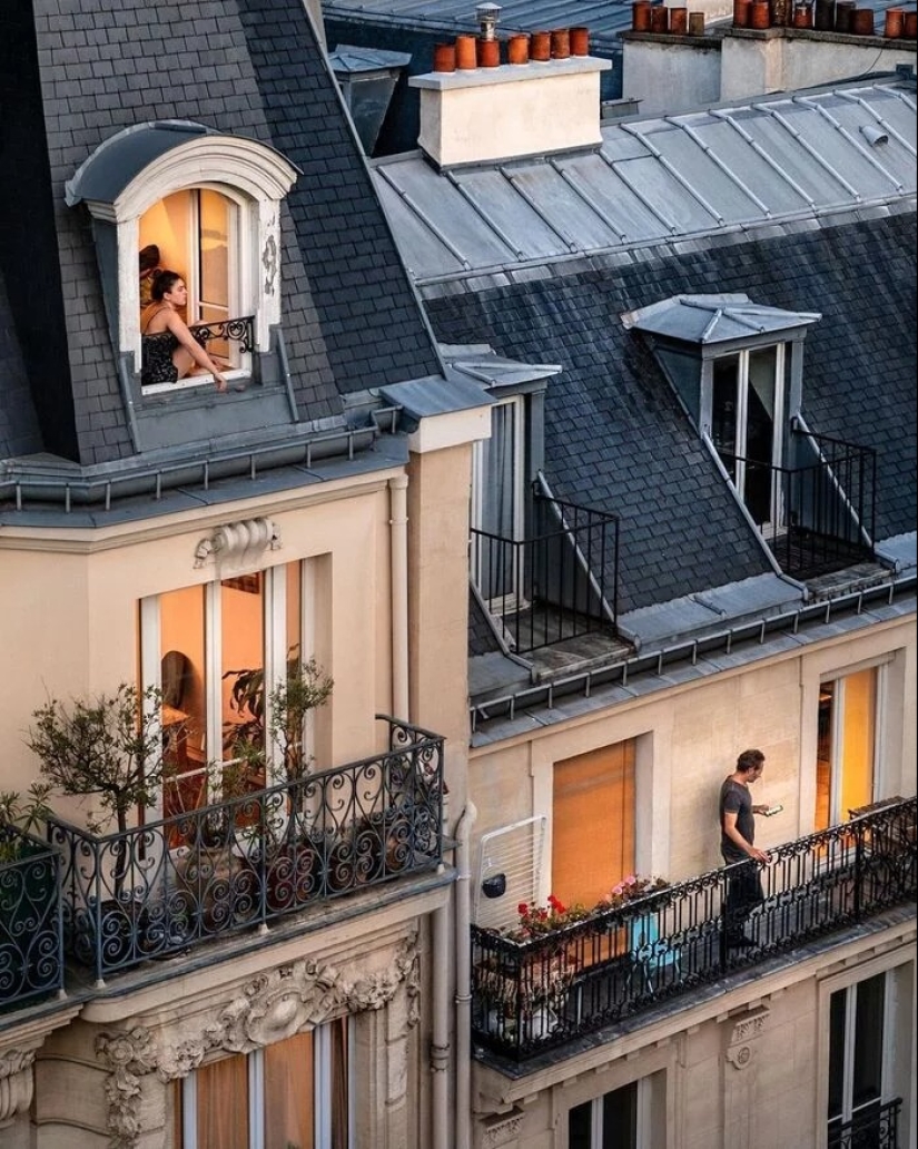 Spying on the Parisians: windows and balconies of the French capital