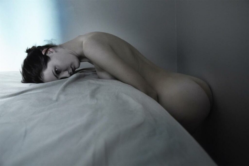 Stéphane Coutelle is a master of erotic photography trusted by celebrities. Stéphane Coutelle is a master of erotic photography trusted by celebrities.