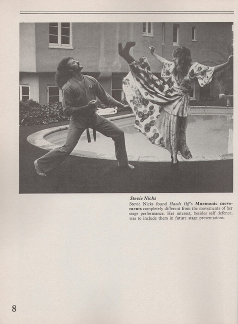 Stevie Nicks Kicks Ass: Una guía de autodefensa de 1983 para mujeres con la estrella del rock Stevie Nicks Kicks Ass: Una guía de autodefensa de 1983 para mujeres con la estrella del rock