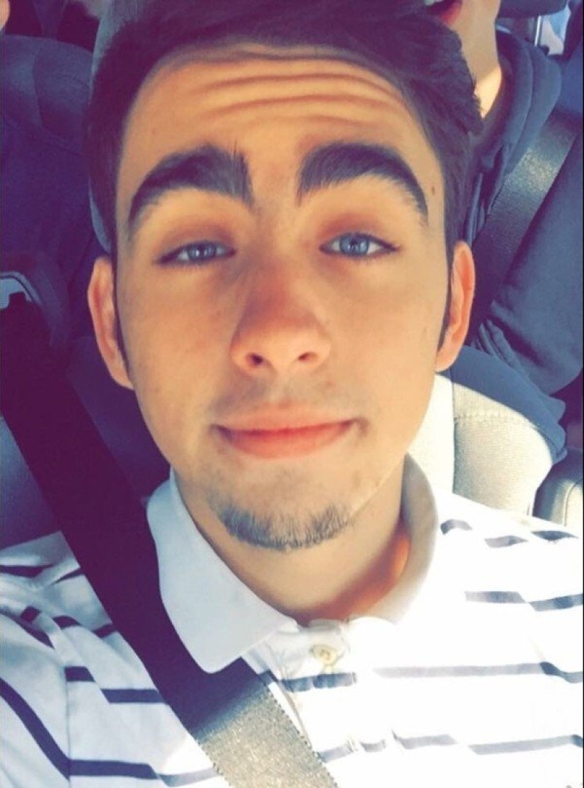 Stop the earth, I'll go! 20+ pictures of people with incredibly weird eyebrows Stop the earth, I'll go! 20+ pictures of people with incredibly weird eyebrows