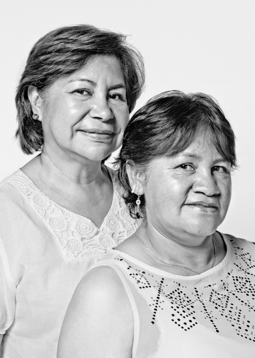 Strangers who look like twins