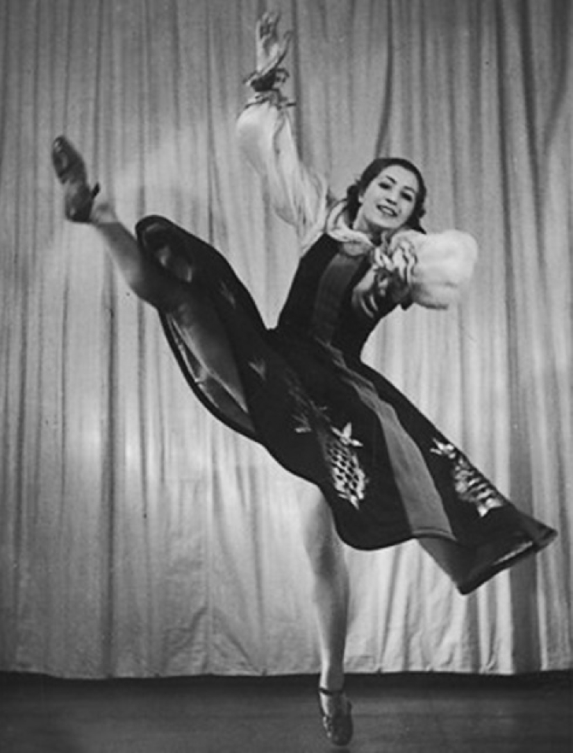 Striptease mortal en Auschwitz Striptease mortal en Auschwitz