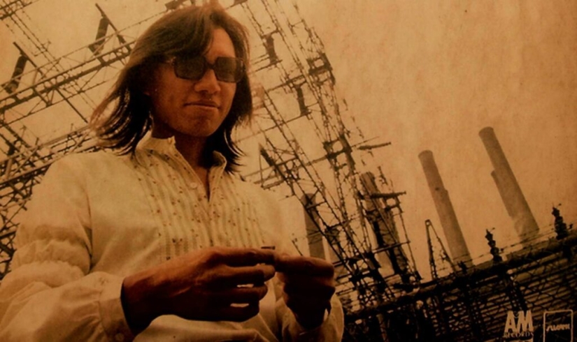 "Sugar Man" Sixto Rodriguez: The Musician Who Became a Legend But Didn't Know It