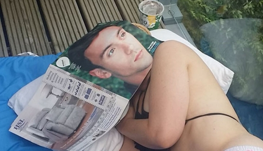 That awkward moment when the cover is in the reader's face That awkward moment when the cover is in the reader's face