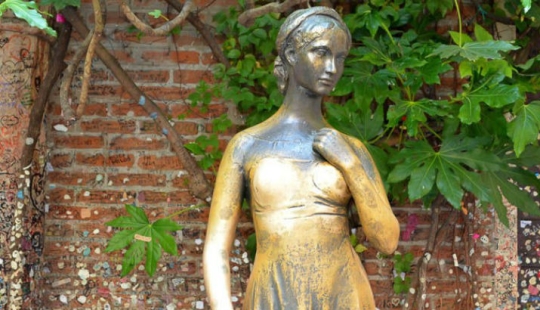 That, but not that: the most famous fake attractions