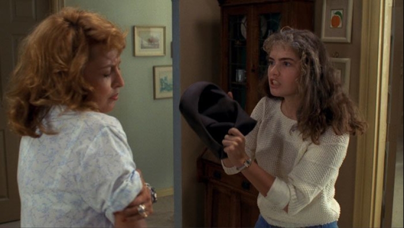 The 20 Most Annoying Cliches from Horror Movies The 20 Most Annoying Cliches from Horror Movies