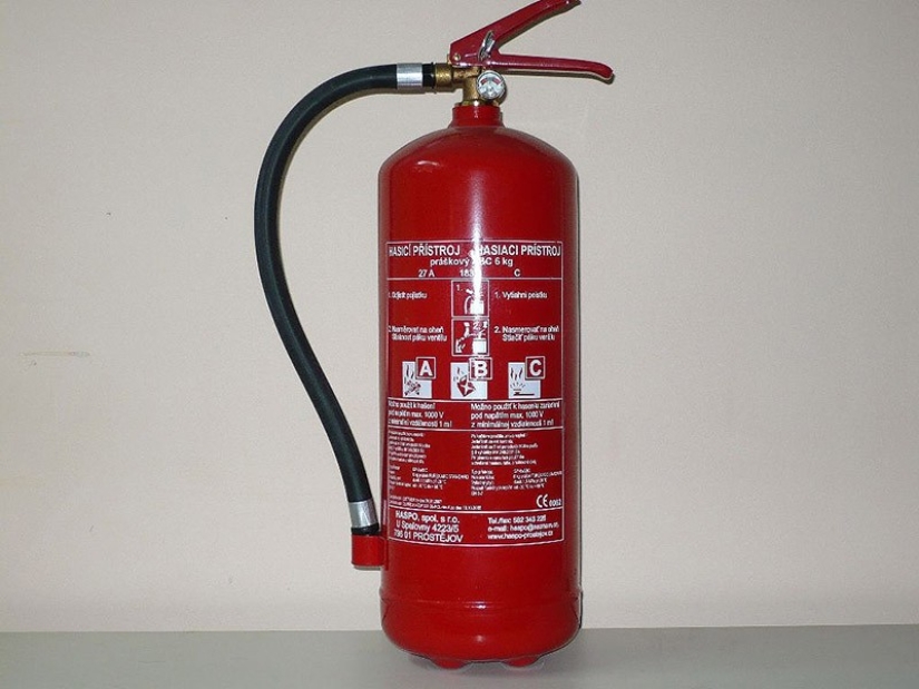 The 25 strangest murder weapons