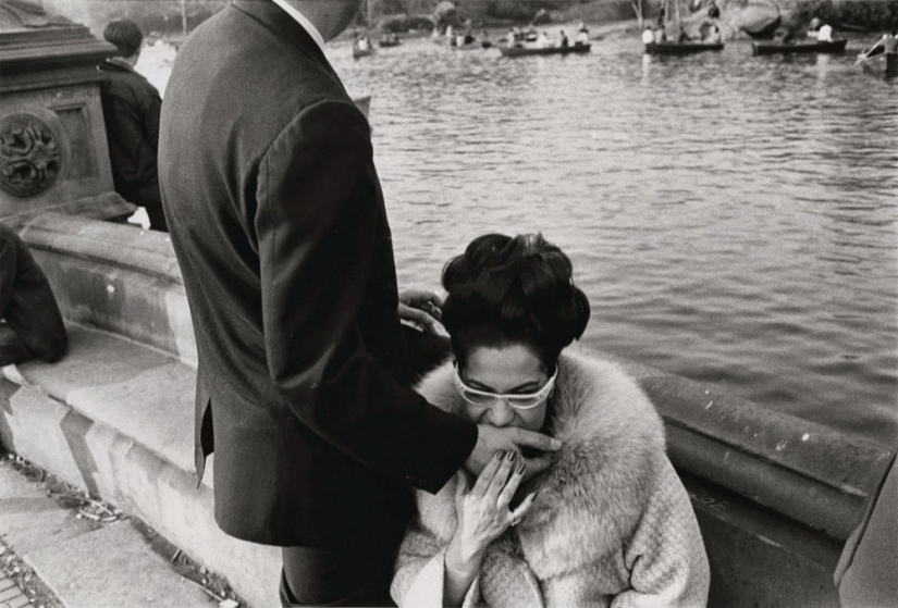 The 30 most striking works of street photography legend Joel Meyerowitz