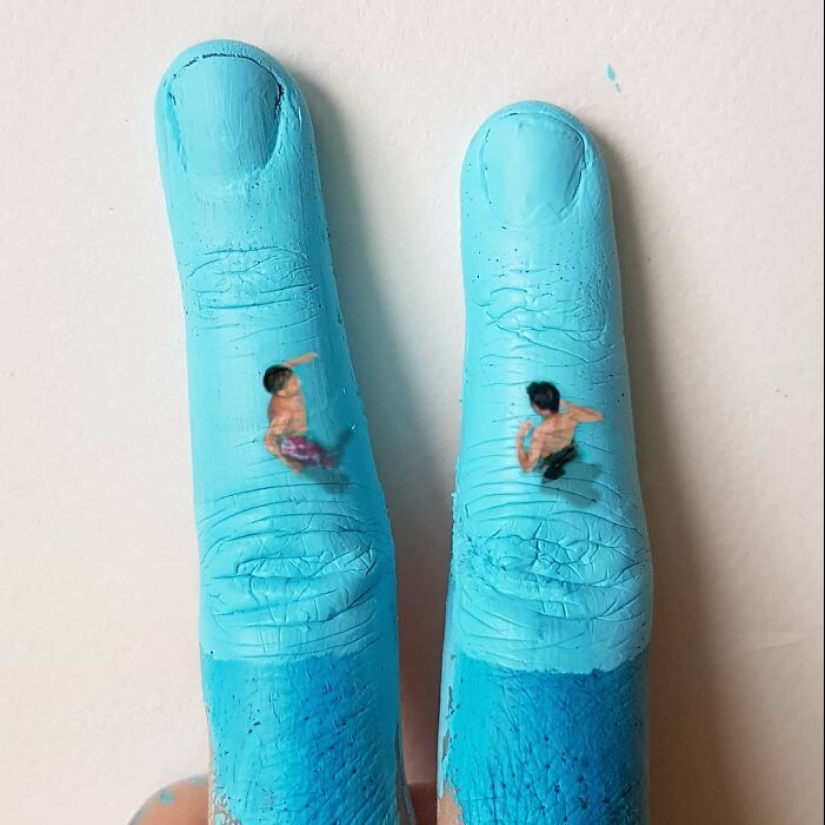 The artist uses her hands as a canvas to show hidden worlds The artist uses her hands as a canvas to show hidden worlds