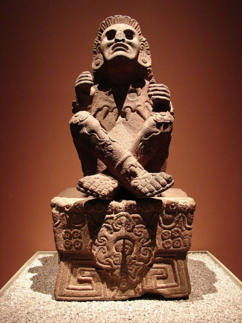 The Aztec god Xochipilli turned out to be the patron saint of vices and drug addiction The Aztec god Xochipilli turned out to be the patron saint of vices and drug addiction