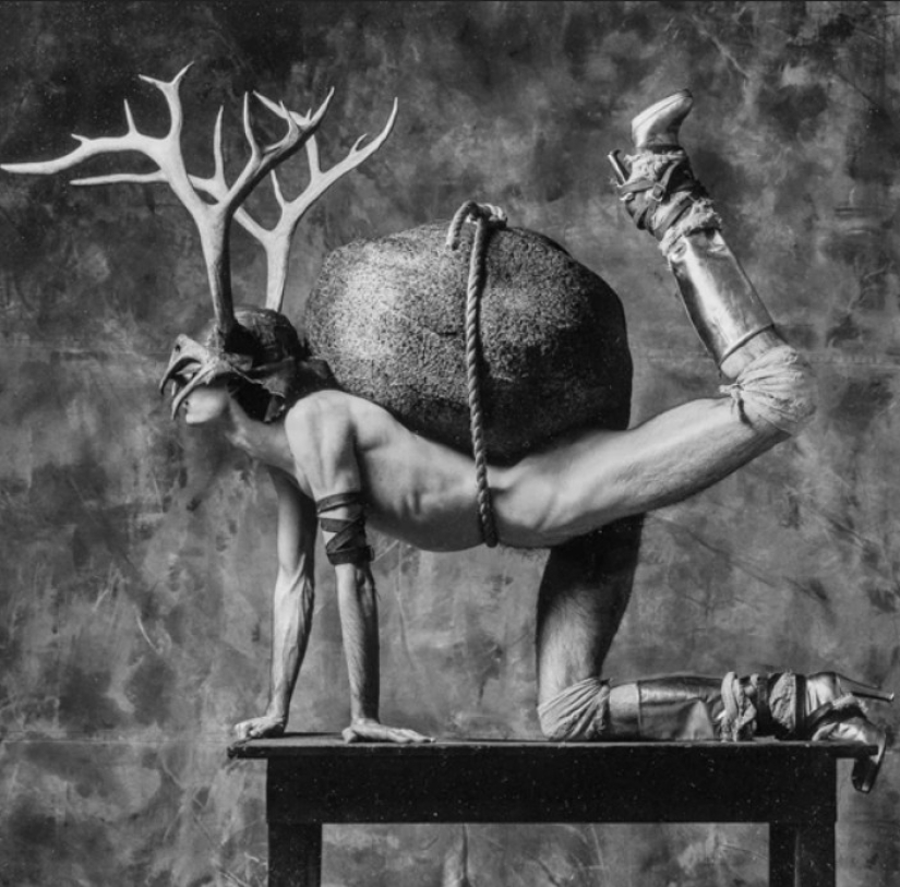 The beauty of the human body in the photographs of Erwin Olaf