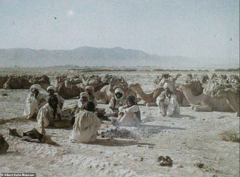 The contrasts of Afghanistan: the end of the 1920-ies and the present The contrasts of Afghanistan: the end of the 1920-ies and the present