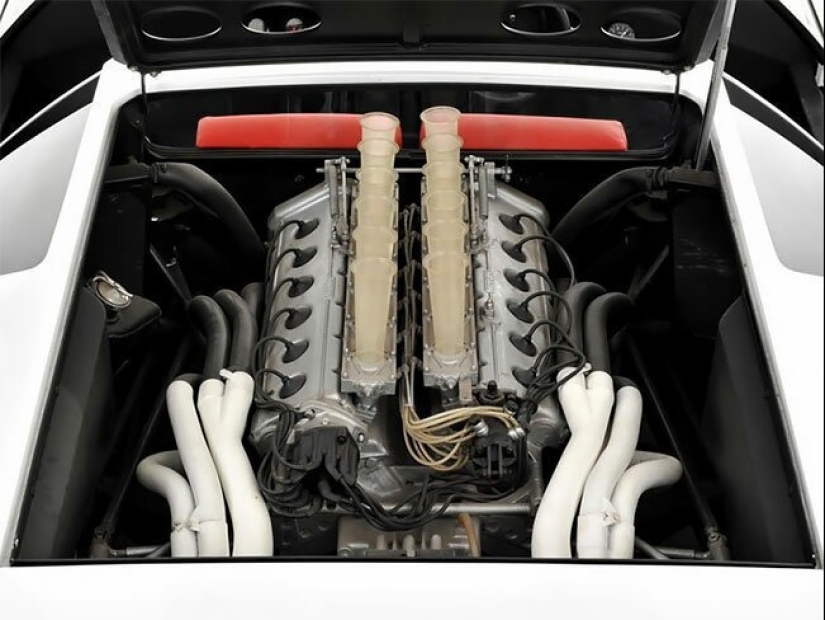 The elegance of retro-futurism: Italian car of the future in 1970 The elegance of retro-futurism: Italian car of the future in 1970