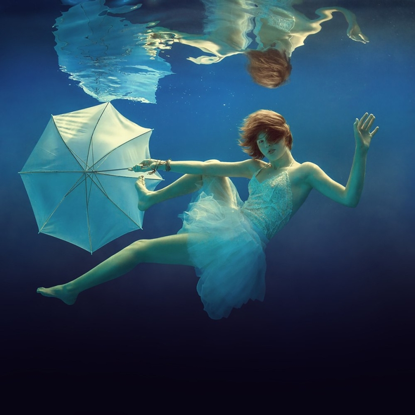 The Element of Water and the Beauty of the Female Body in Dmitry Laudin&#39;s Photographs