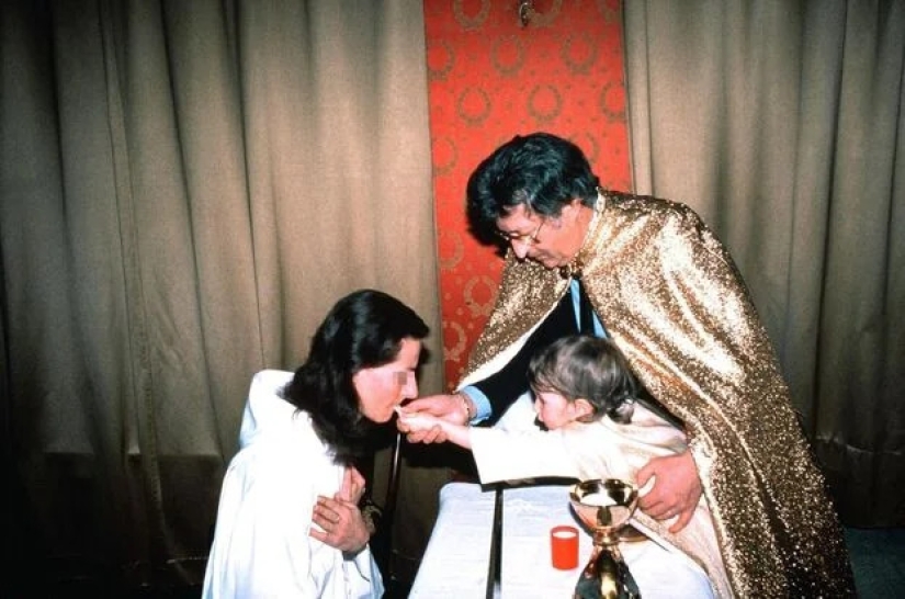 The History of the Order of the Temple of the Sun: How an Undereducated Jeweler Created a Suicide Sect The History of the Order of the Temple of the Sun: How an Undereducated Jeweler Created a Suicide Sect