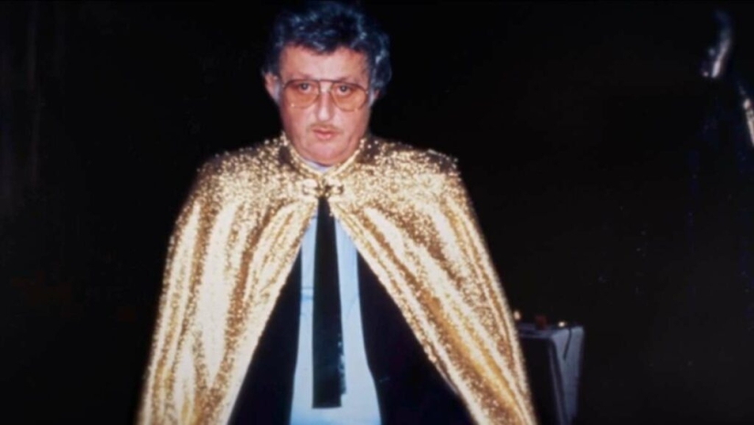 The History of the Order of the Temple of the Sun: How an Undereducated Jeweler Created a Suicide Sect The History of the Order of the Temple of the Sun: How an Undereducated Jeweler Created a Suicide Sect