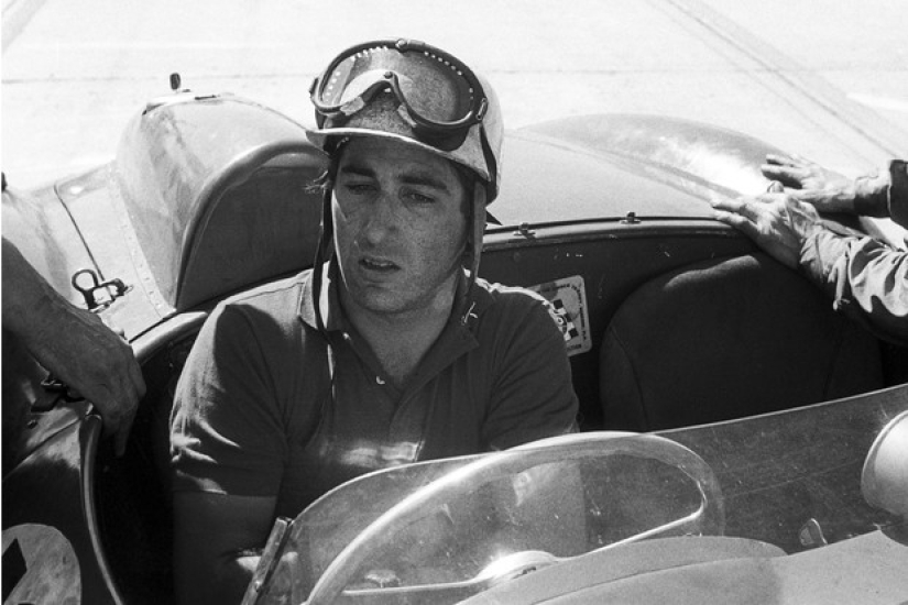 The Kiss of Death, or The story of one photo taken minutes before the tragedy