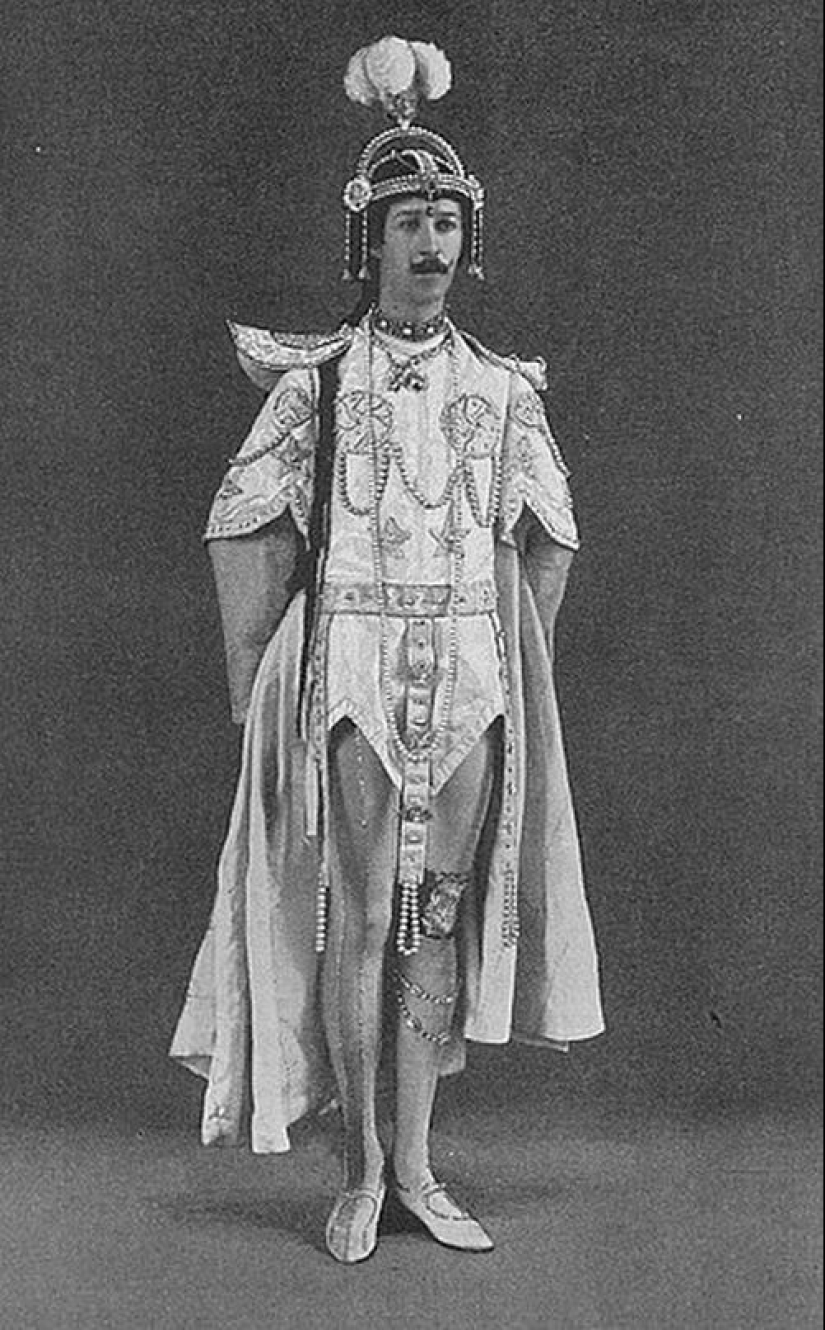 The Mad Marquis Henry Cyril Paget and his "Theatre of Joy" The Mad Marquis Henry Cyril Paget and his "Theatre of Joy"