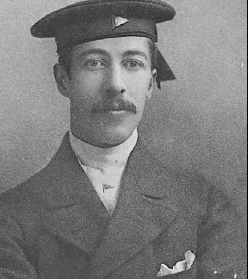 The Mad Marquis Henry Cyril Paget and his "Theatre of Joy" The Mad Marquis Henry Cyril Paget and his "Theatre of Joy"