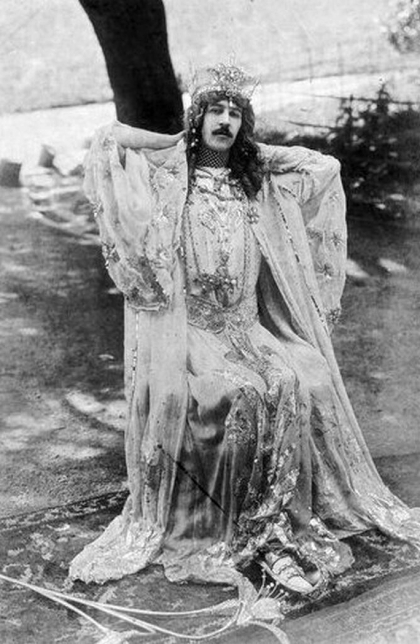 The Mad Marquis Henry Cyril Paget and his "Theatre of Joy" The Mad Marquis Henry Cyril Paget and his "Theatre of Joy"