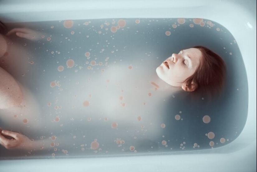 The magic of light, air and water in the photographs of Alessio Albi The magic of light, air and water in the photographs of Alessio Albi