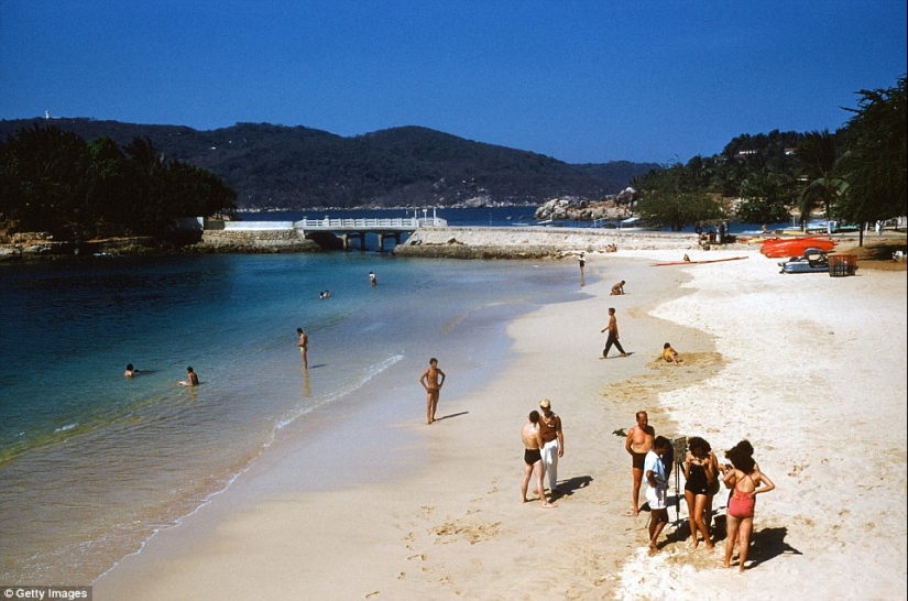 The Mexican Riviera of the 1950s, when Acapulco was not yet the fiefdom of drug dealers