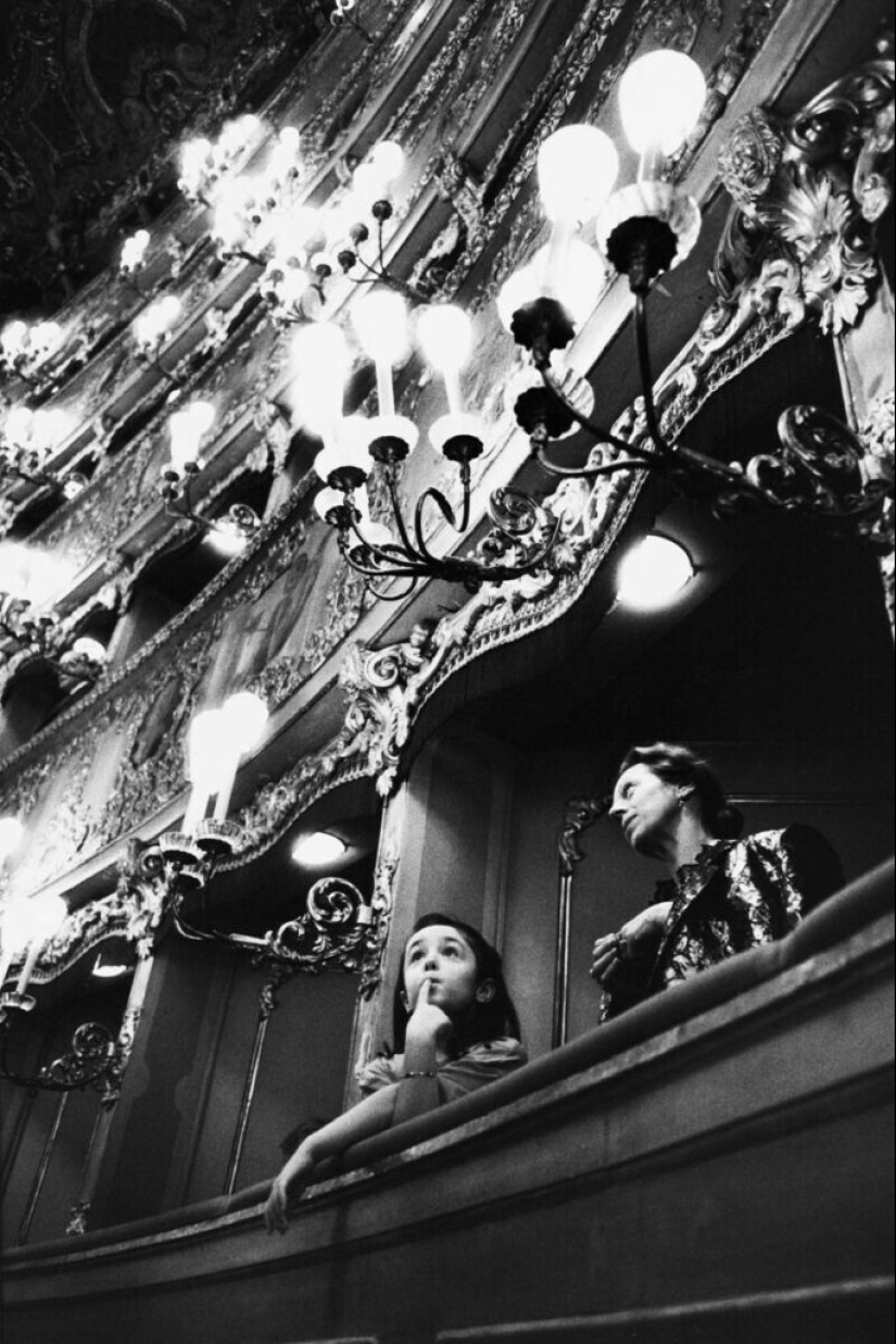 The Other Side of the Beautiful Gérard Ufères: Behind the Scenes of Theaters, Museum Masterpieces, and Their Connoisseurs The Other Side of the Beautiful Gérard Ufères: Behind the Scenes of Theaters, Museum Masterpieces, and Their Connoisseurs