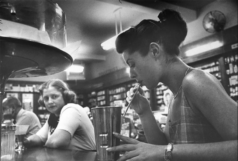 The plague of overweight: a LIFE story about weight loss American women Dorothy