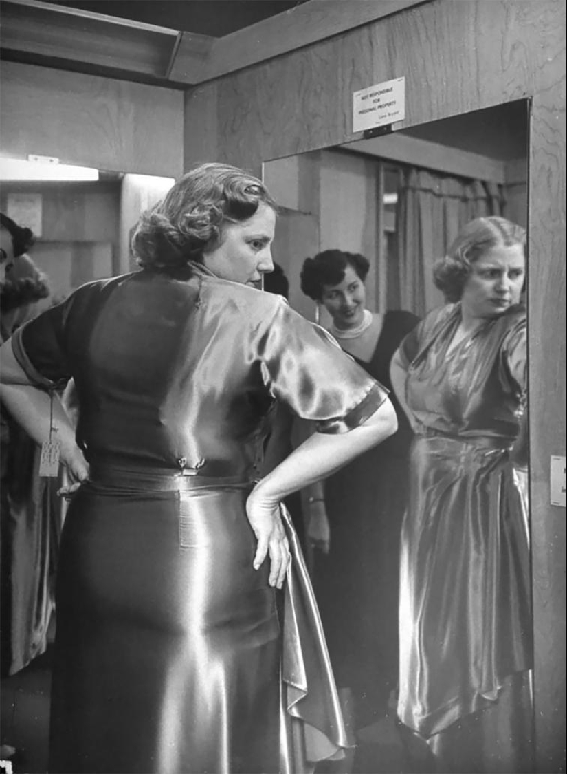 The plague of overweight: a LIFE story about weight loss American women Dorothy