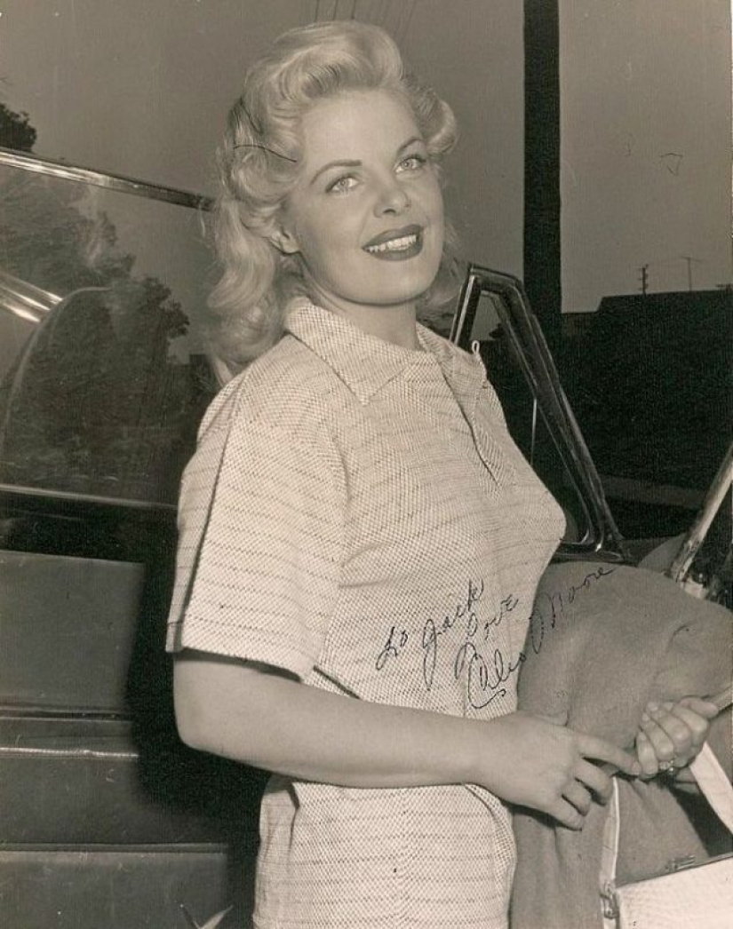 The Queen of film Noir: a great "bad girl" Cleo Moore The Queen of film Noir: a great "bad girl" Cleo Moore