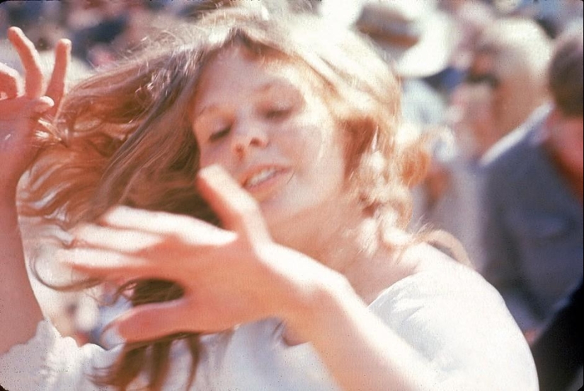 The revolution without pants: how the hippies of the 60s hung out