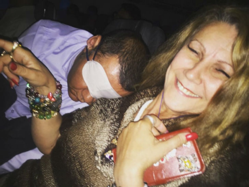 The scariest plane companions you can imagine The scariest plane companions you can imagine