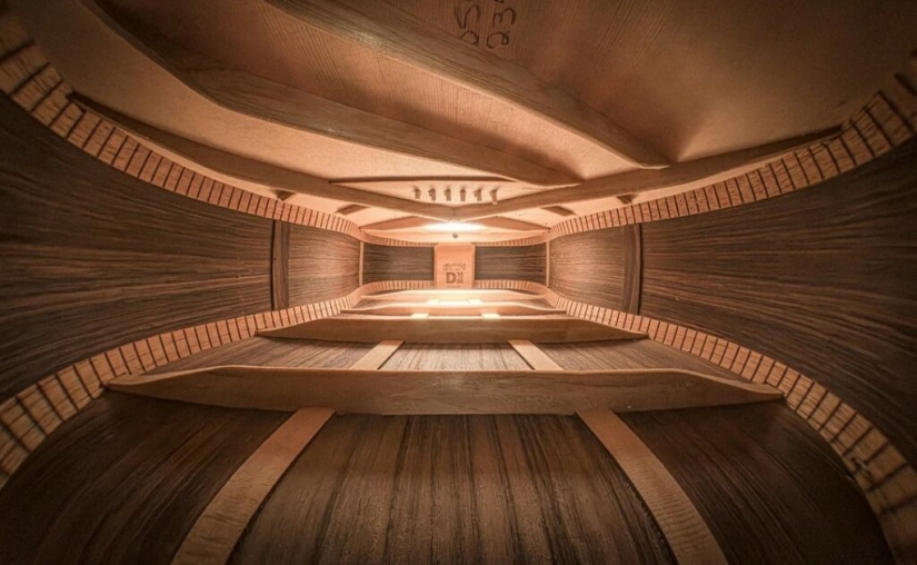 The Secrets of Musical Instruments Through the Lens of a Brilliant Photographer