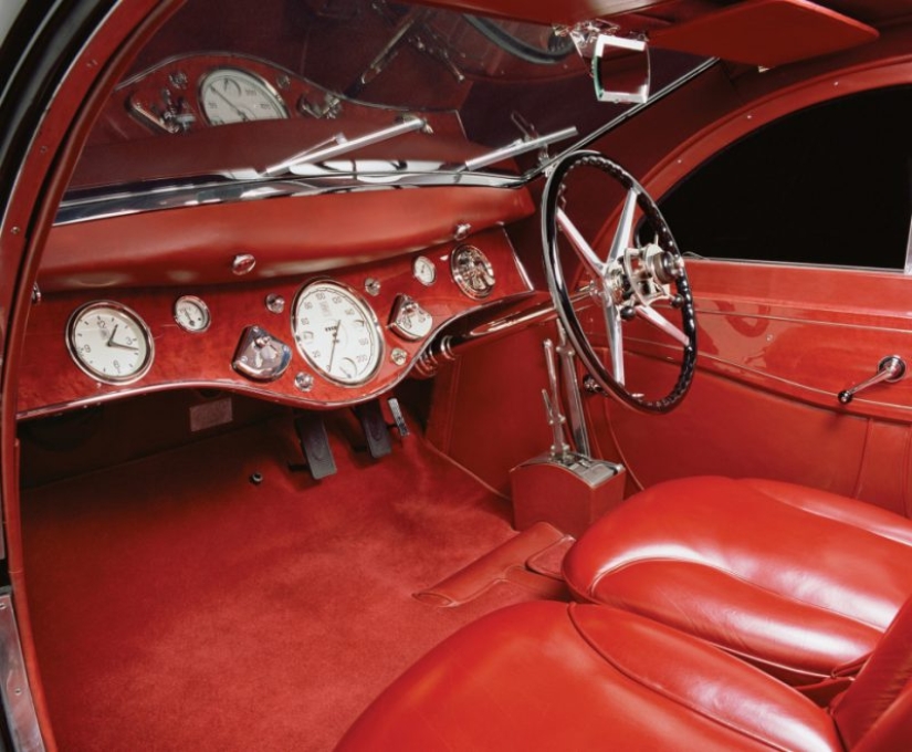 The sexiest car in the world: the unique Rolls Royce Phantom The sexiest car in the world: the unique Rolls Royce Phantom