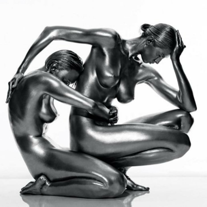 The silver path to the world of eroticism and beauty The silver path to the world of eroticism and beauty