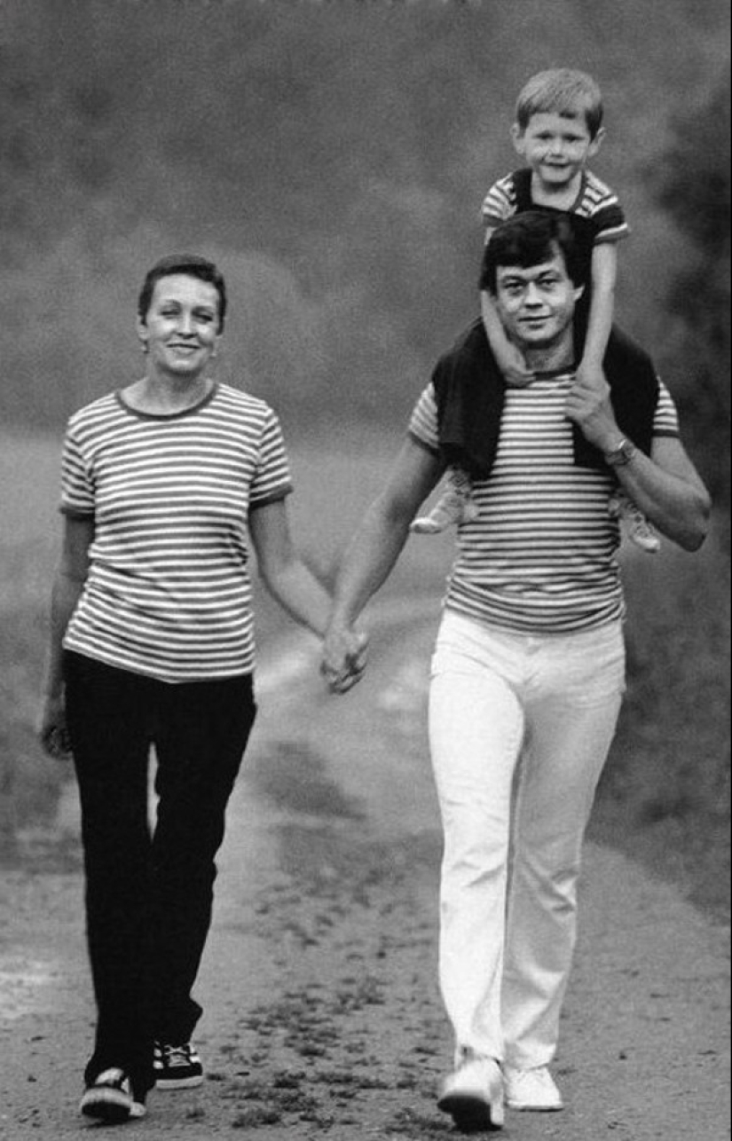 The stars of our childhood in the family circle. Photos from home archives The stars of our childhood in the family circle. Photos from home archives