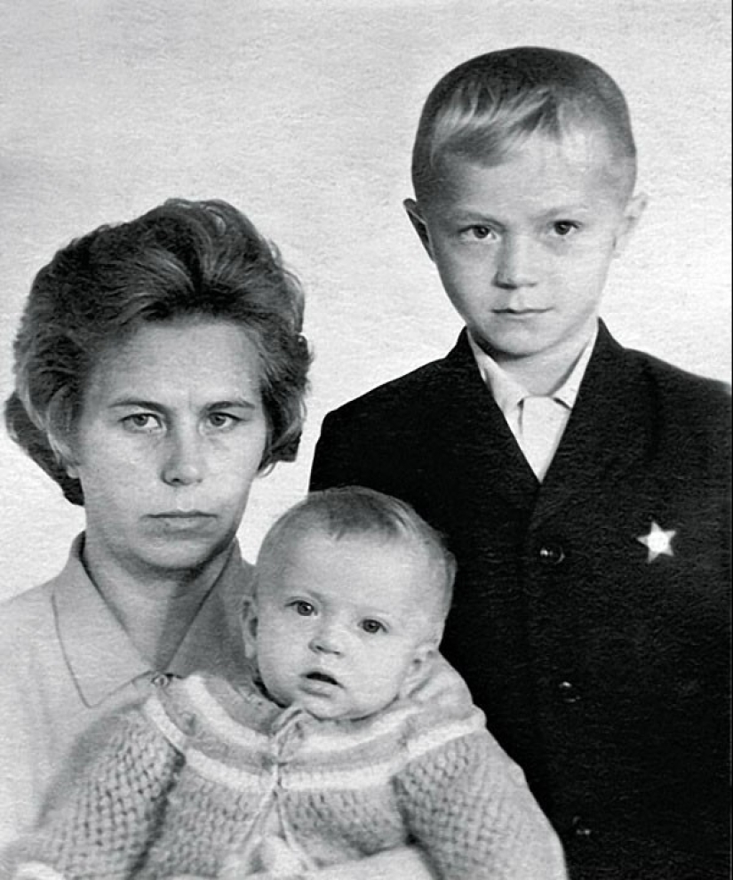 The stars of our childhood in the family circle. Photos from home archives The stars of our childhood in the family circle. Photos from home archives