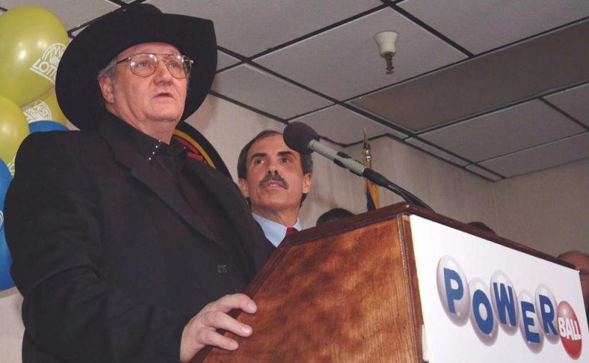 The story of Jack Whittaker, who won the biggest jackpot, and lost everything because of it The story of Jack Whittaker, who won the biggest jackpot, and lost everything because of it