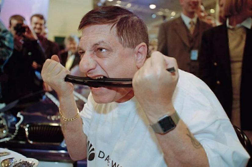 The story of Michel Lotito or "Monsieur Eat Everything" who ate the plane