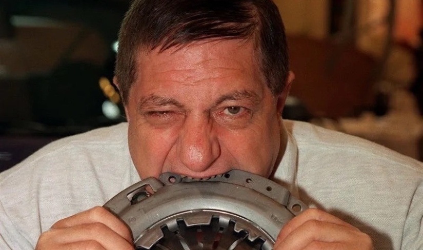 The story of Michel Lotito or "Monsieur Eat Everything" who ate the plane