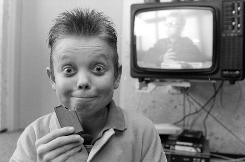 The Story of Short Bart De Graaf, Who Changed Modern Television The Story of Short Bart De Graaf, Who Changed Modern Television