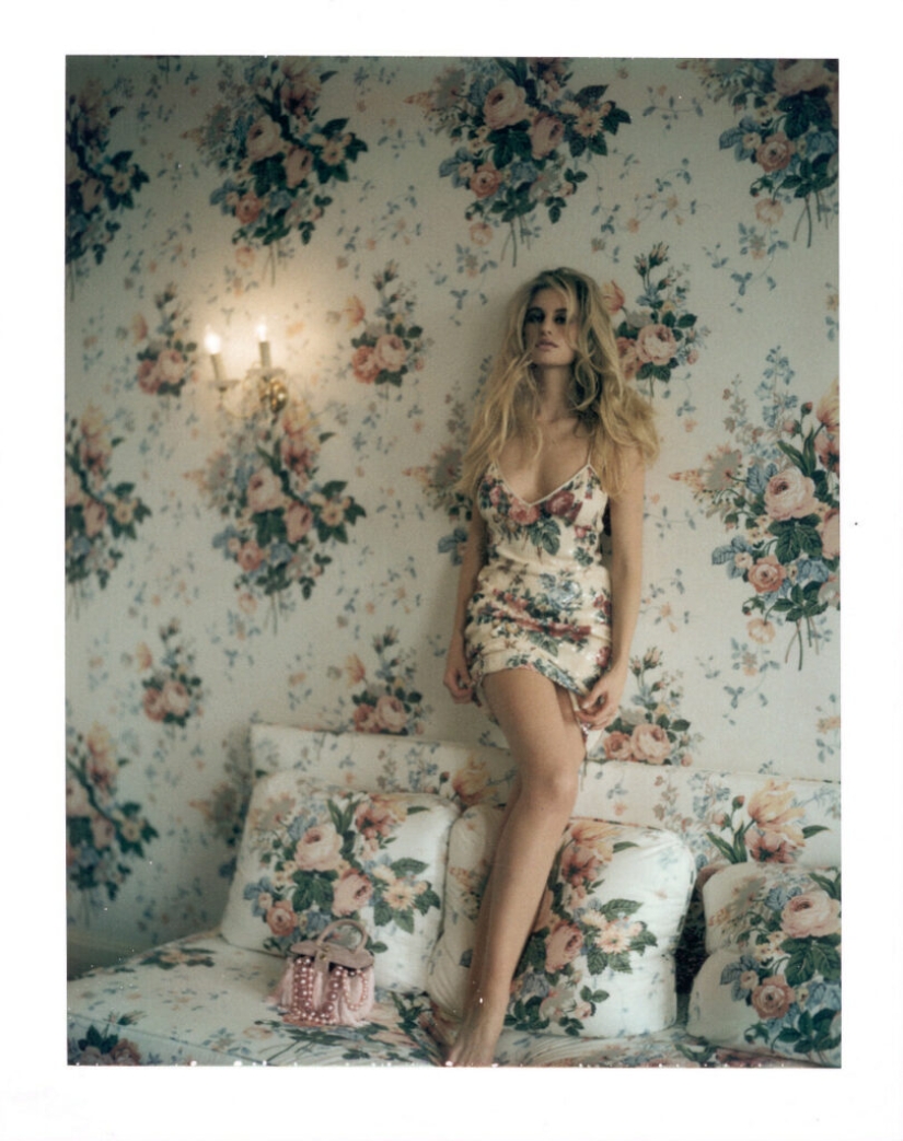 The Tempter Bruno Bisang: Erotic Photos of Famous Models by the Swiss Master of Glamour The Tempter Bruno Bisang: Erotic Photos of Famous Models by the Swiss Master of Glamour