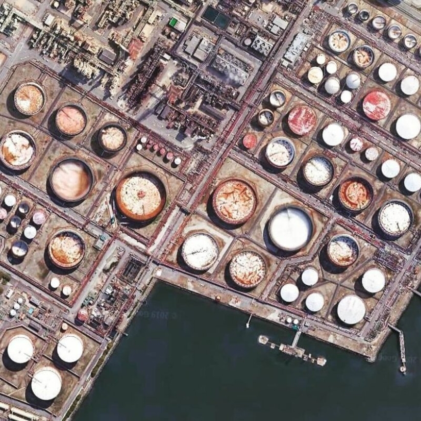 The virtual globe: 30 interesting locations with Google Earth The virtual globe: 30 interesting locations with Google Earth